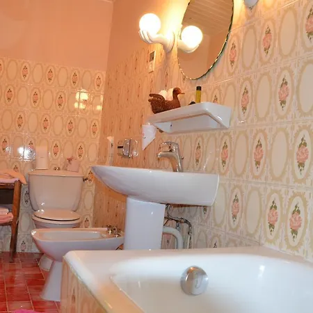 Du Hotel 2*